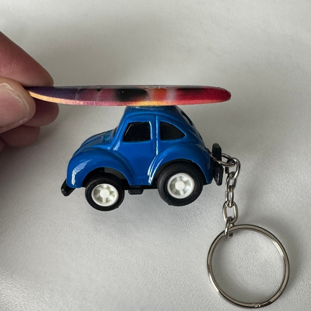 Cannon Beach Oregon Blue Beetle Bug Style Car Keychain with Surfboard‎ Souvenir
